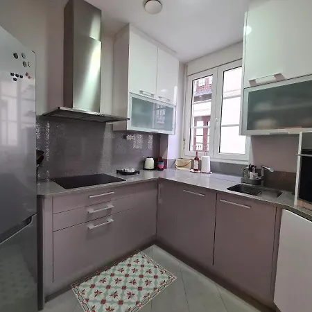 Dos Torres Arte En Balcones - Calle Alfonso I شقة