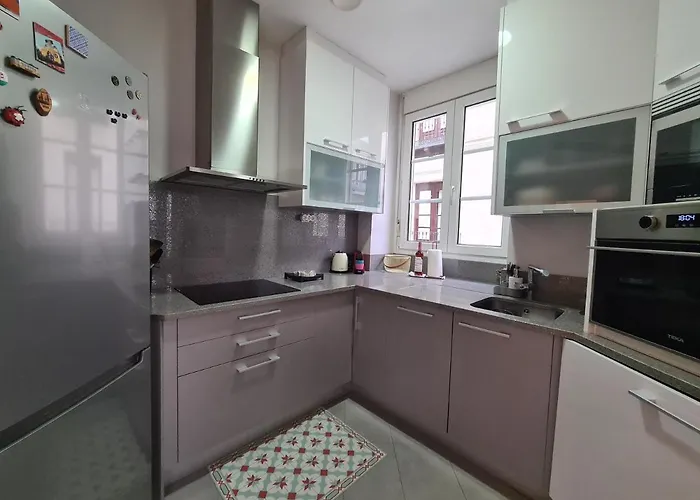 Dos Torres Arte En Balcones - Calle Alfonso I Appartement