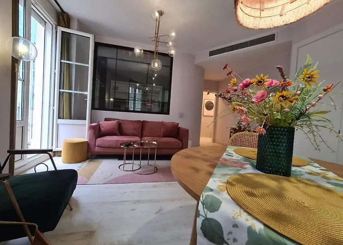 Dos Torres Arte En Balcones - Calle Alfonso I *